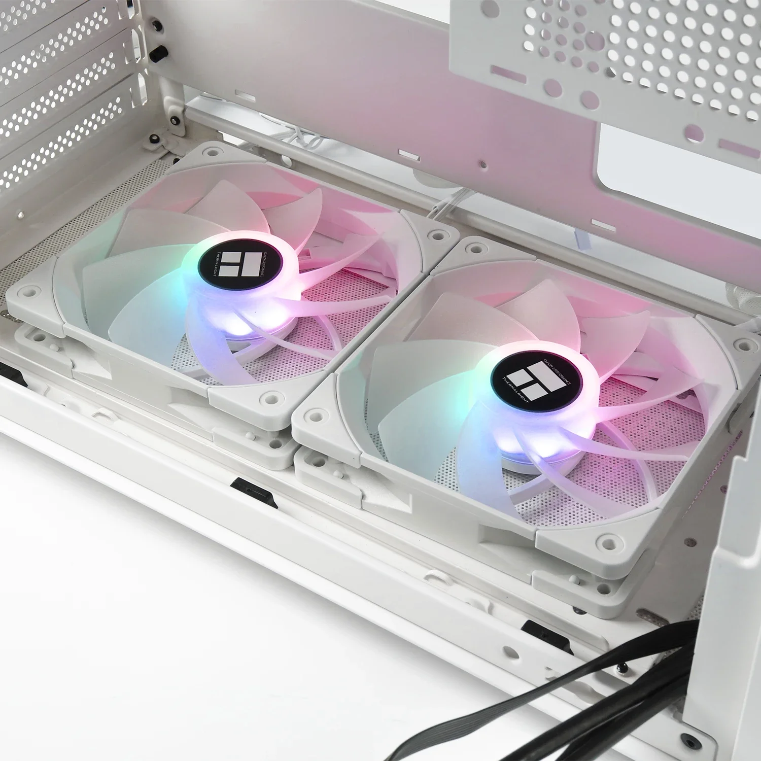 3pcs Thermalright PC Computer  - Esports Gaming Fan 评论和价格